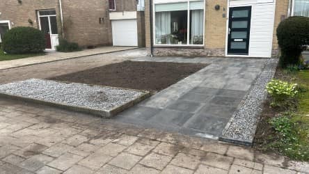 Voortuin in Stiens — foto 2