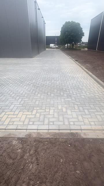 Bedrijfsterrein in Heerenveen — foto 1