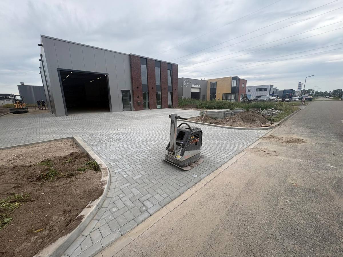 Bedrijfsterrein in Heerenveen — foto 12