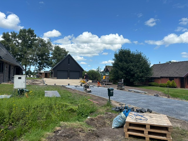 Oprit nieuwbouwwoning Ureterp — foto 2