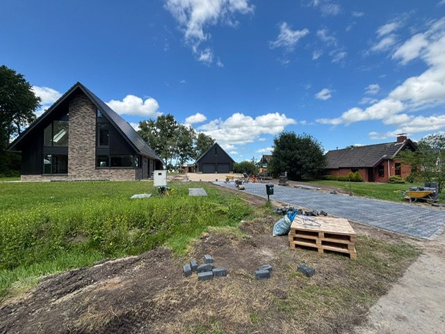 Oprit nieuwbouwwoning Ureterp — foto 4